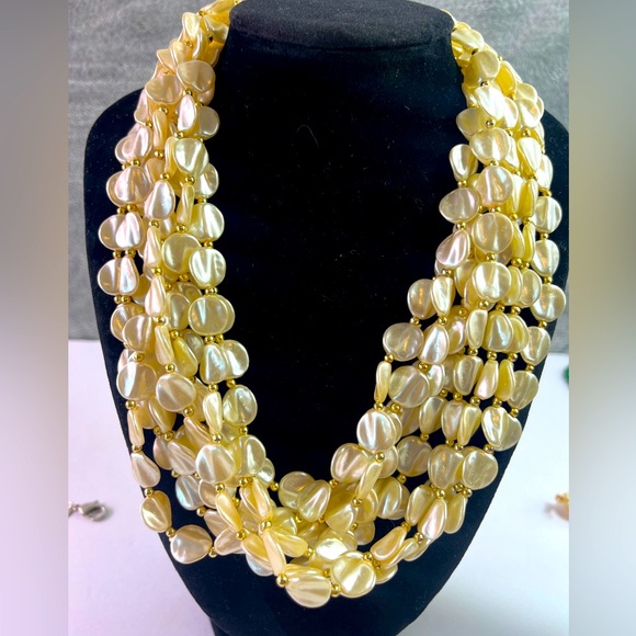 Vintage Faux Coin Pearly and Gold tone Necklace Coastal Grandma Mermaid core - Picture 1 of 4